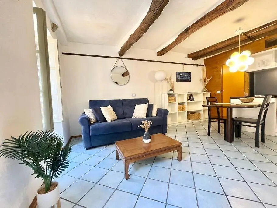 Charmants 2 Pieces, Vielle Ville, Clim Menton Fransa